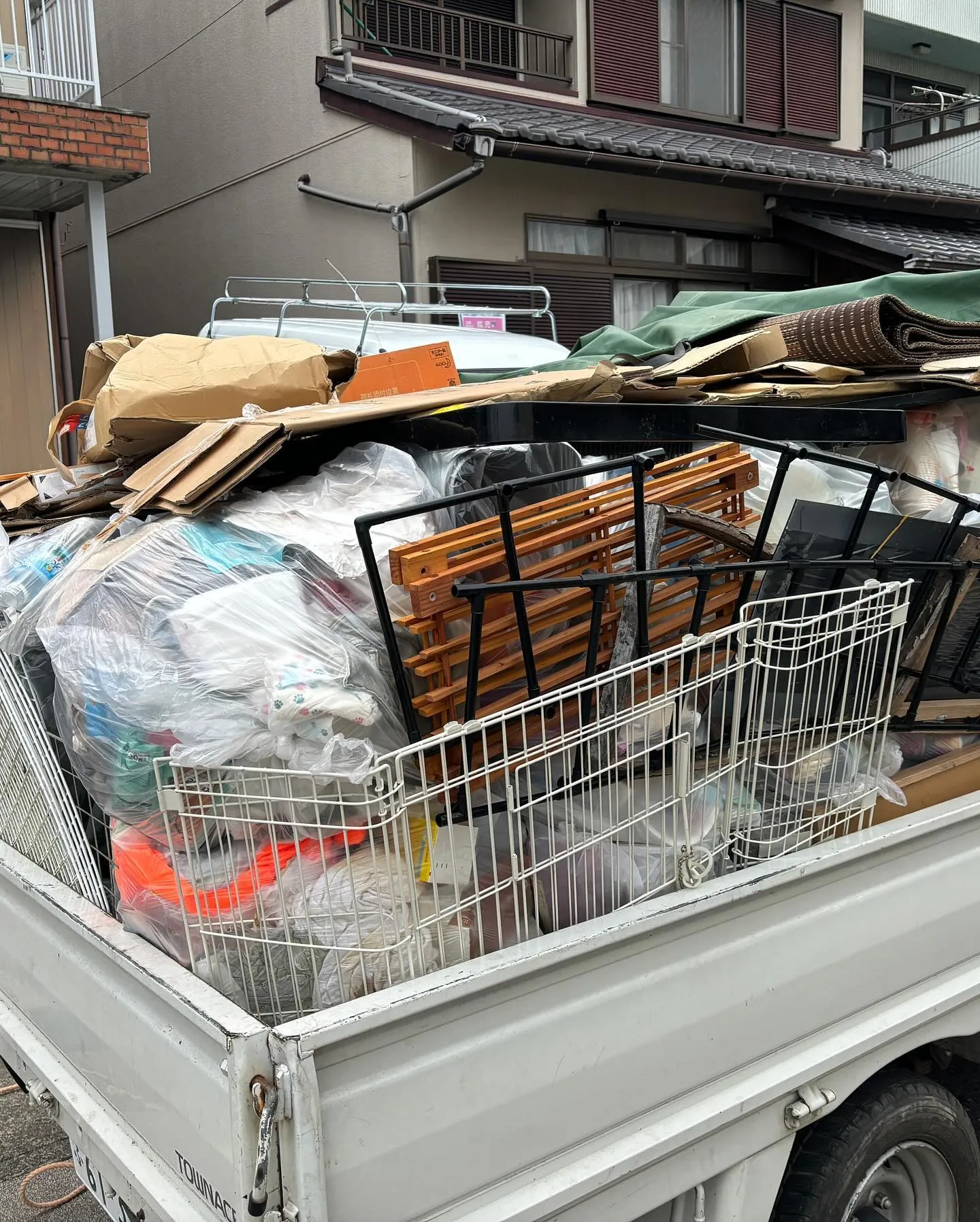 今日は岐阜市で引越しとゴミ屋敷片付けして来ました。